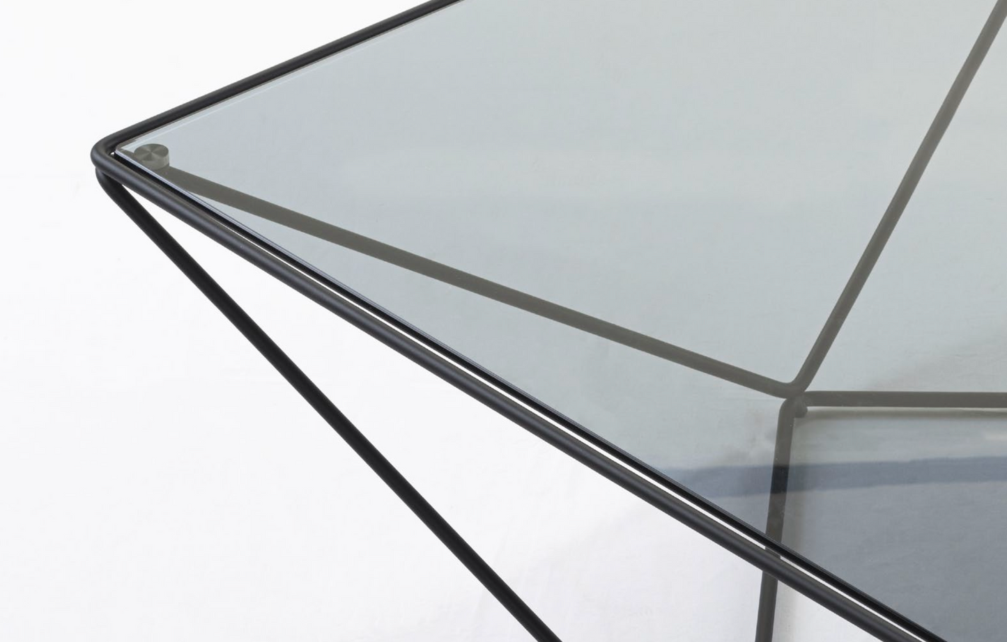 AVET LOW TABLE