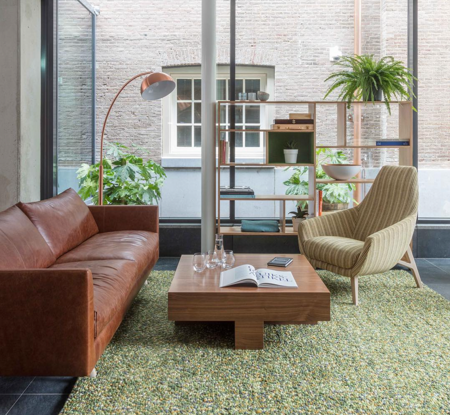 ENZO EASY CHAIR