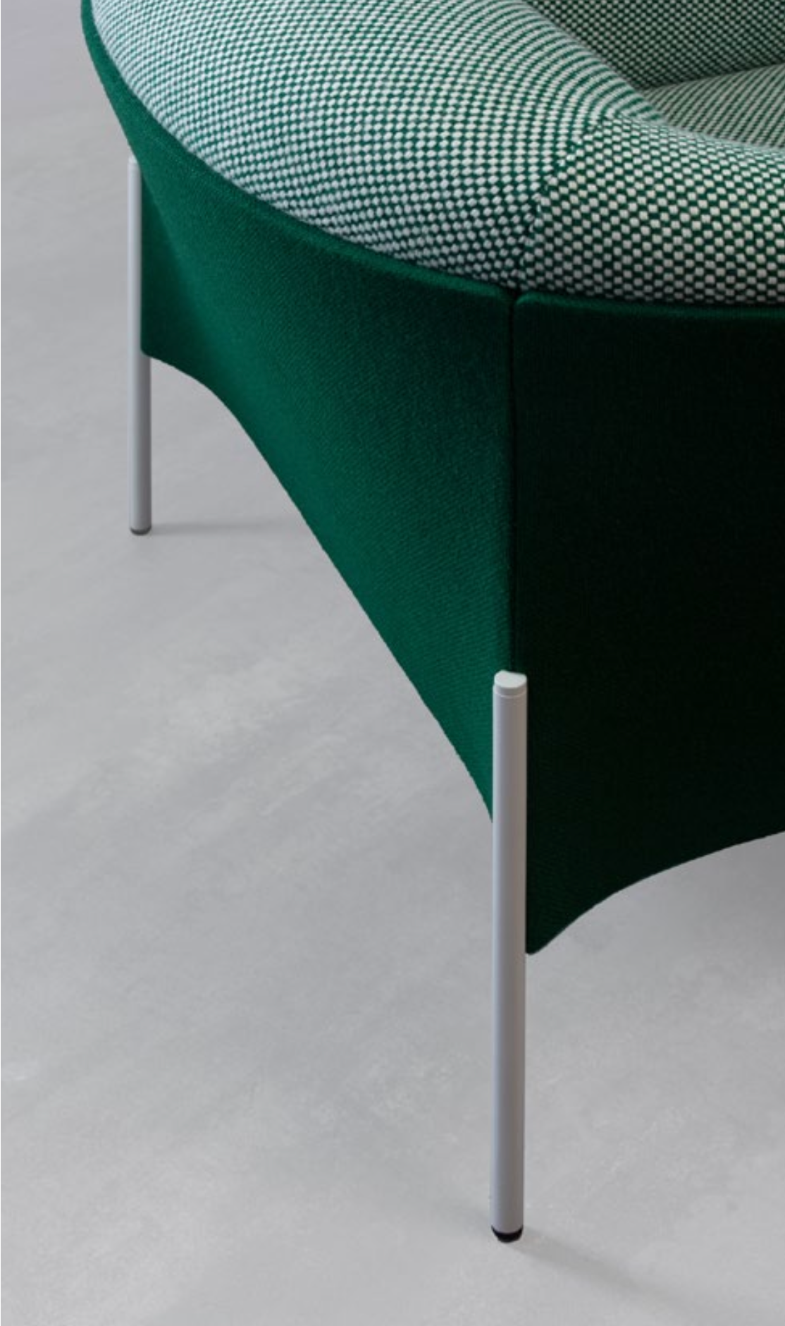 OMNIA ARMCHAIR