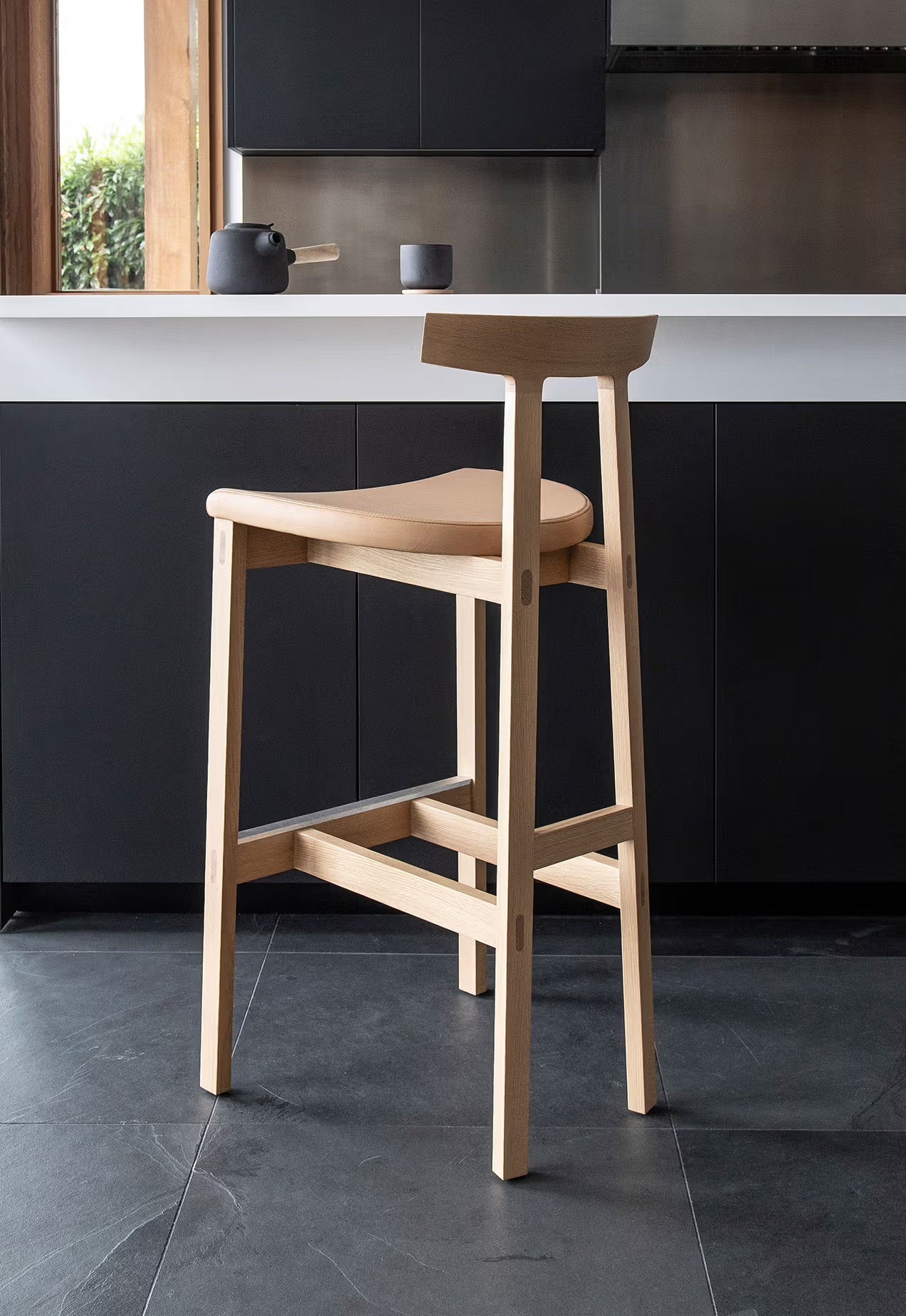 TORII BAR STOOL