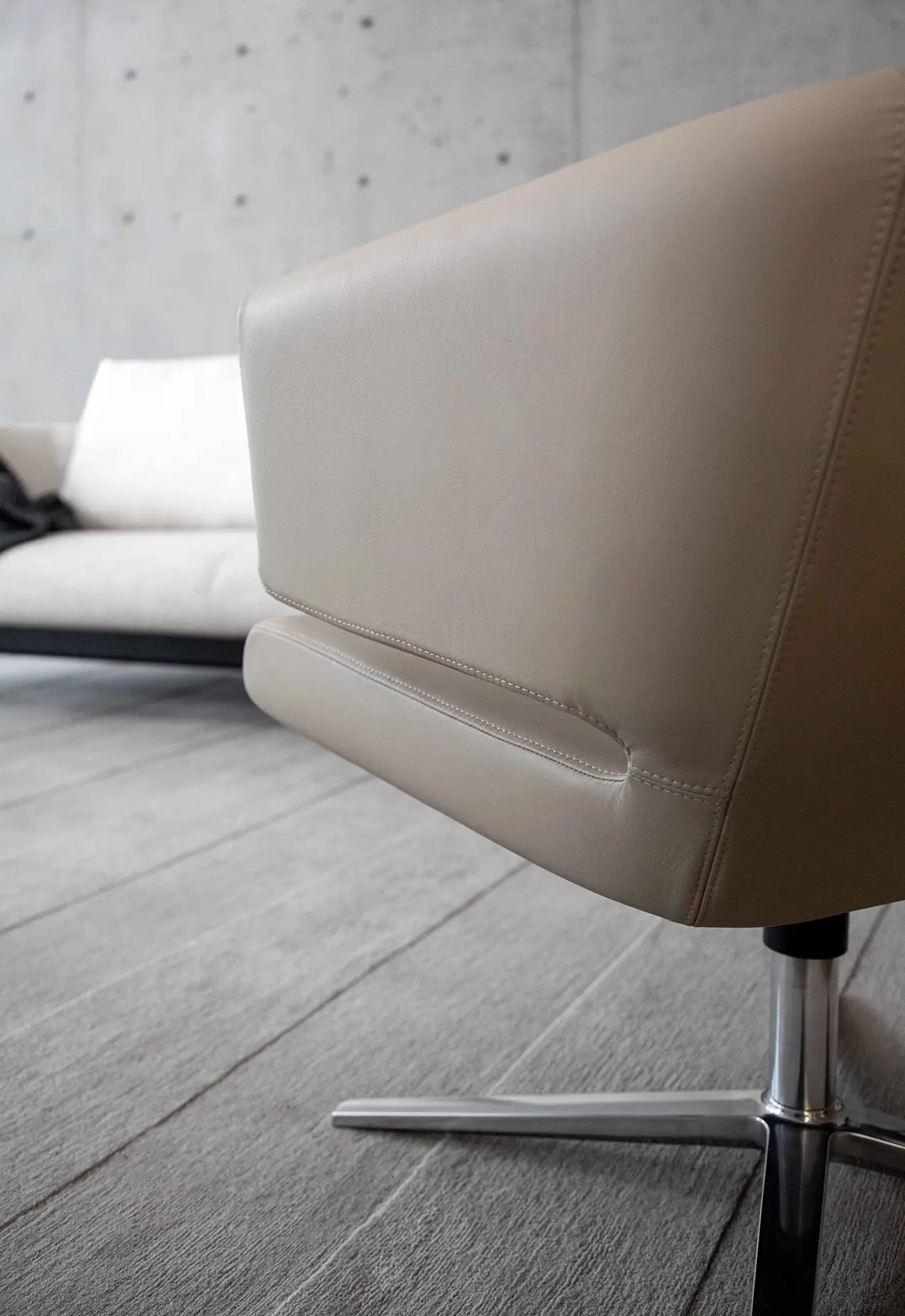 LOTUS ARMCHAIR