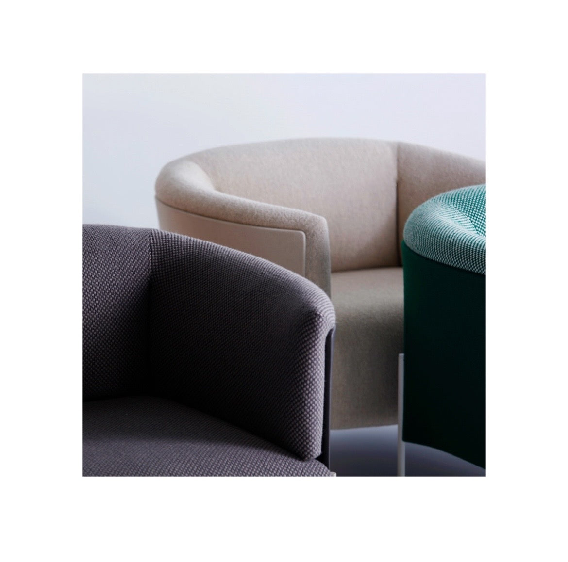OMNIA ARMCHAIR