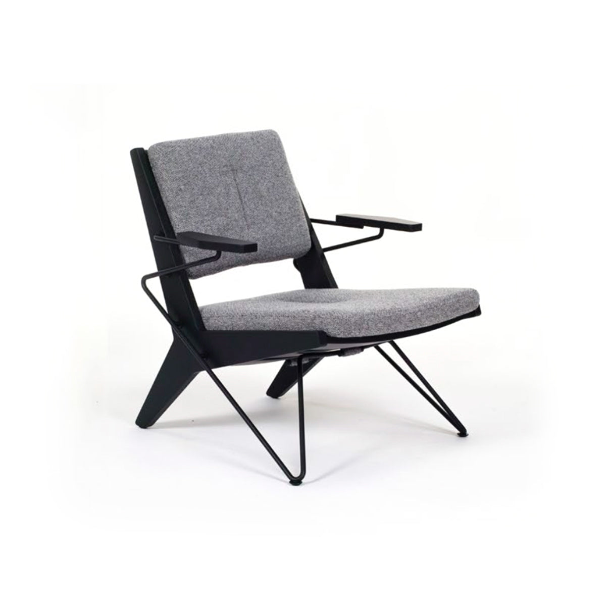 TOGGLE EASY CHAIR