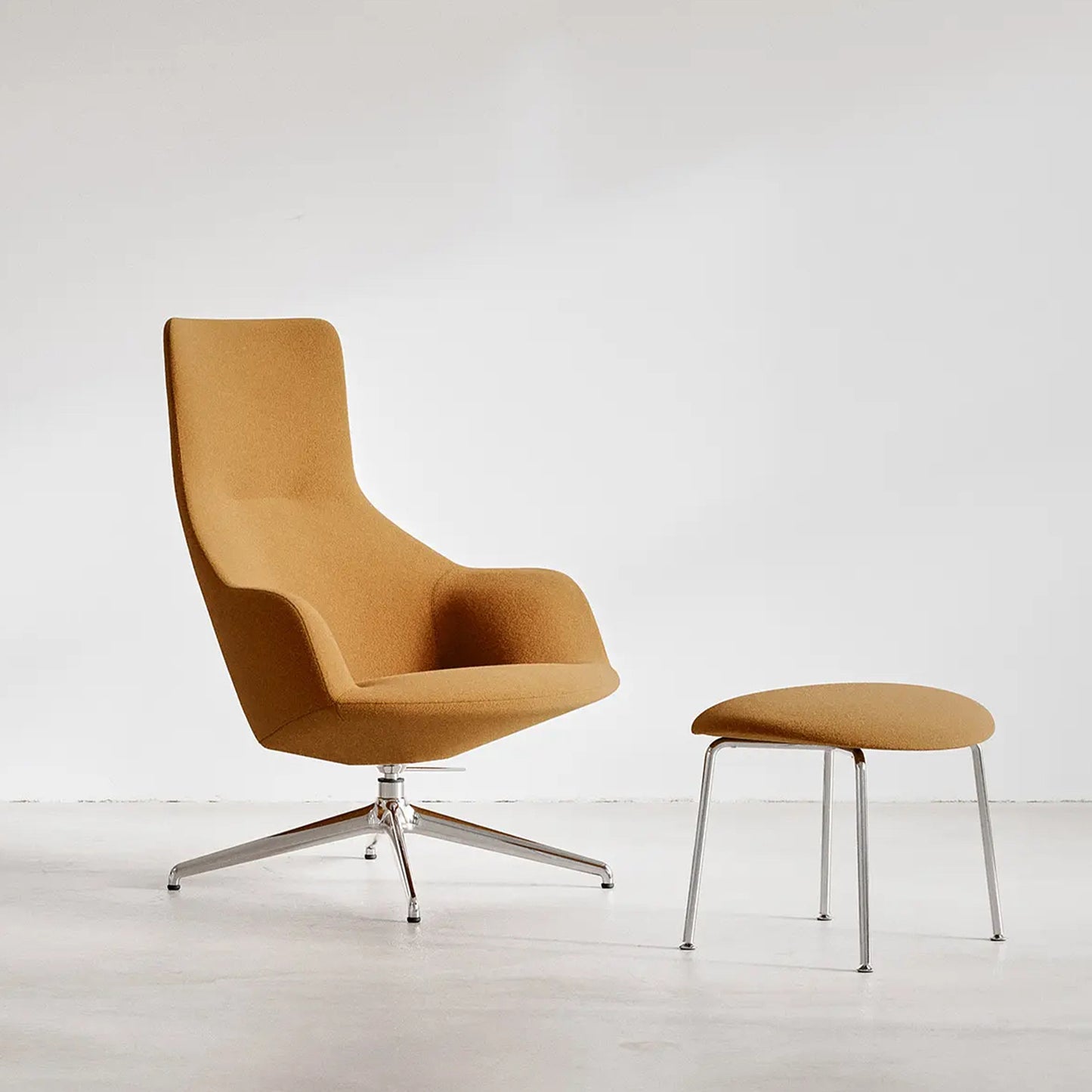 CIRCA SWIVEL CHAIR