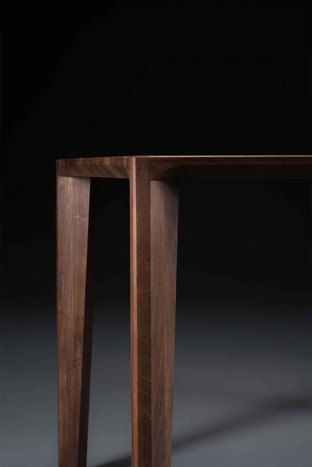 HANNY TABLE