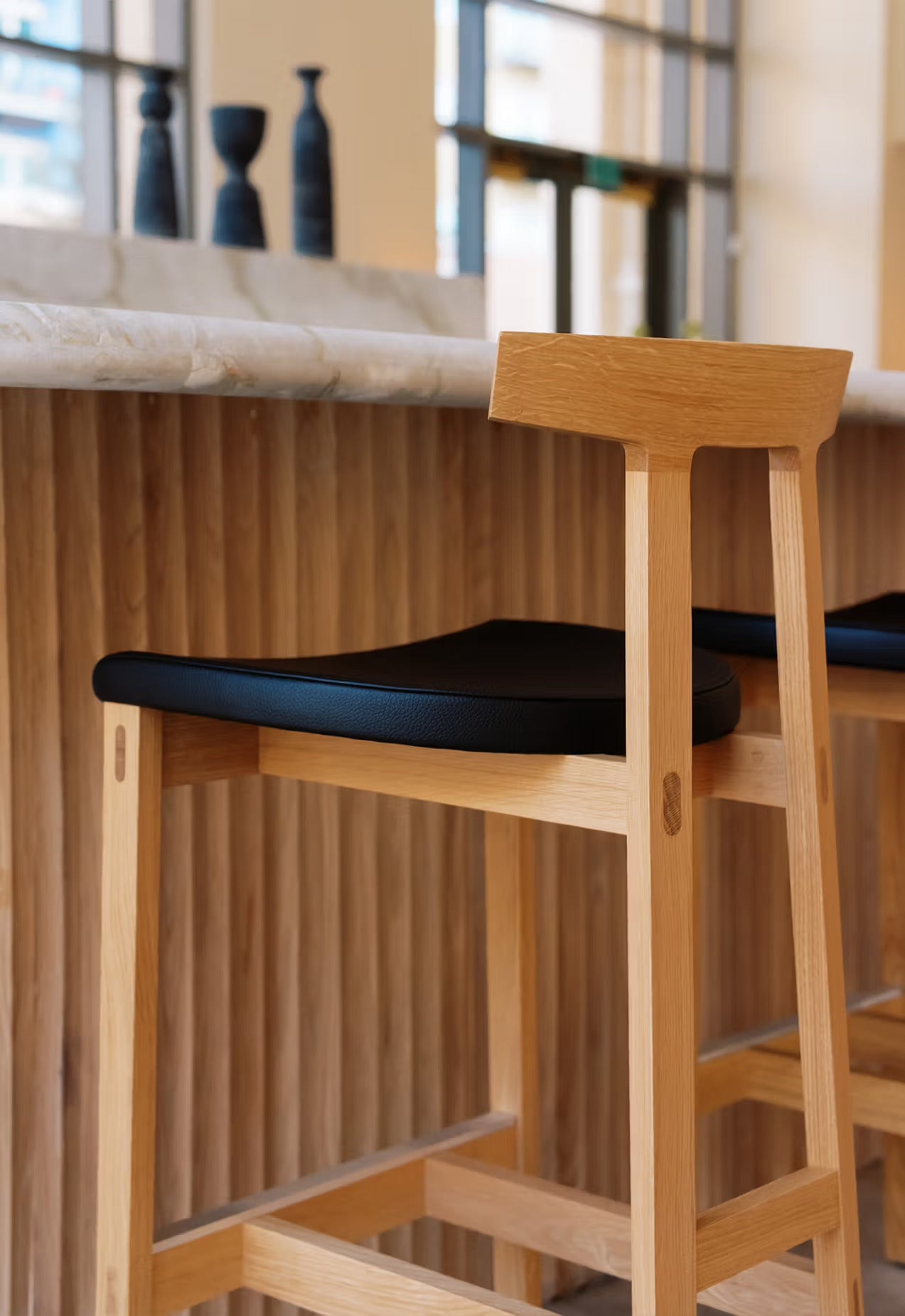TORII BAR STOOL