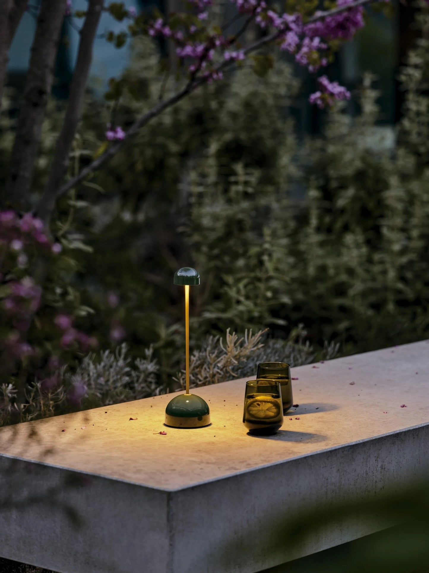 SIPS 充電型桌燈