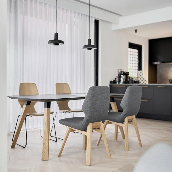 OBLIQUE TABLE