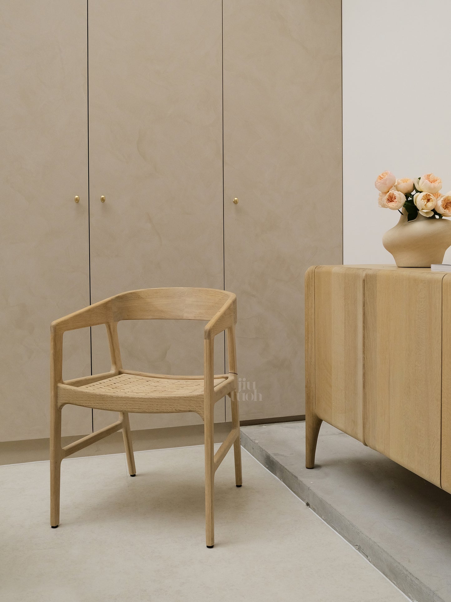 TESA CHAIR
