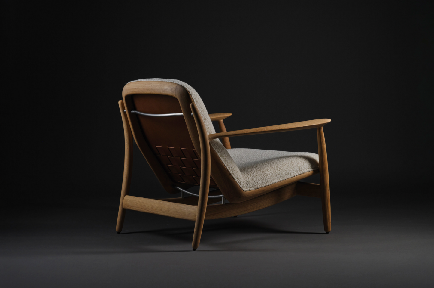 NILA LOUNGE CHAIR
