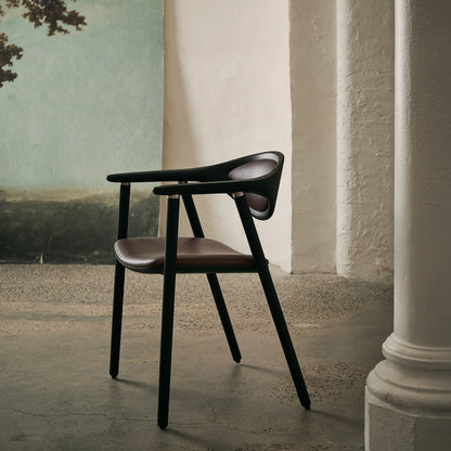 NARU CHAIR