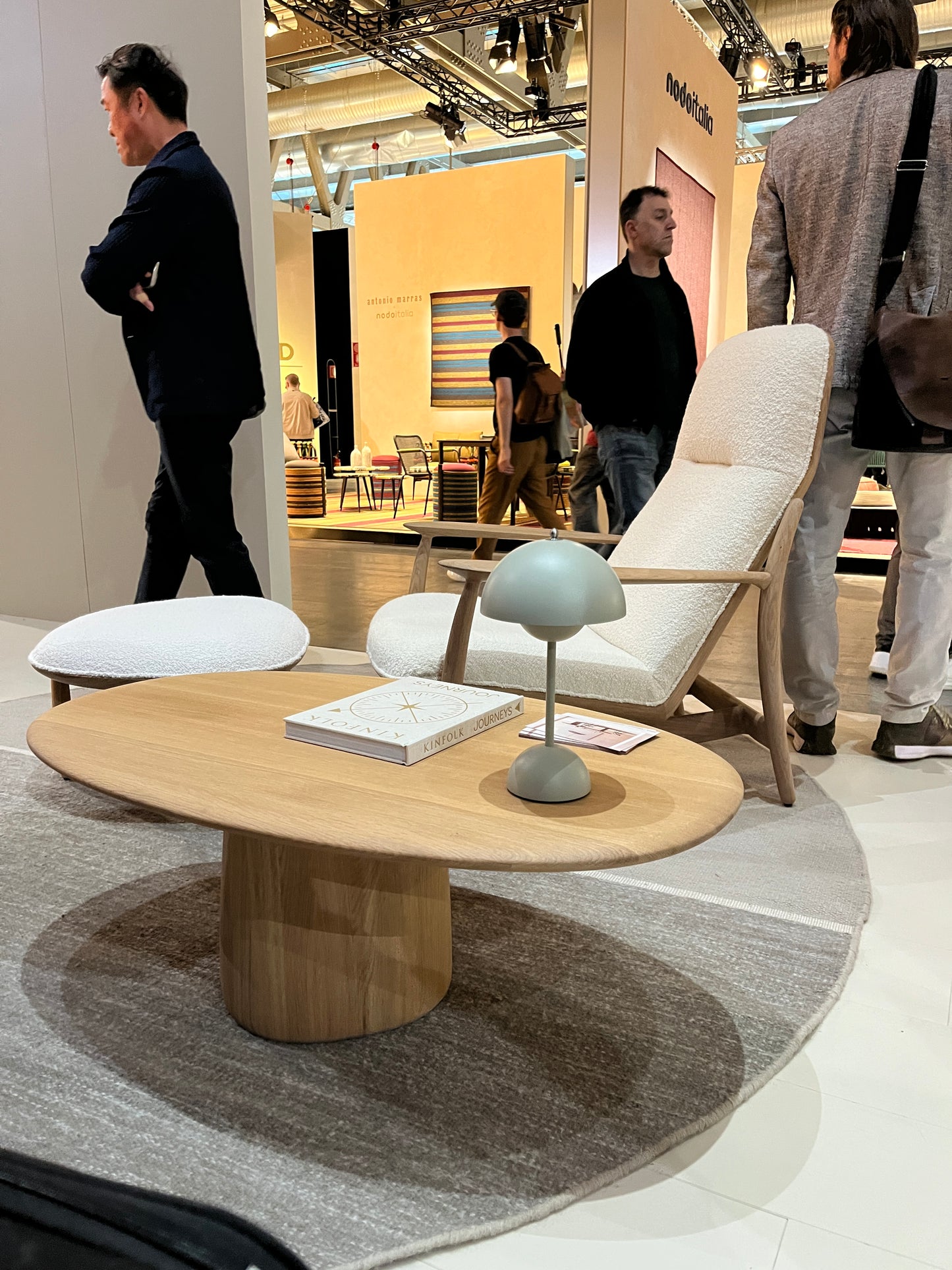 COLUMN COFFEE TABLE