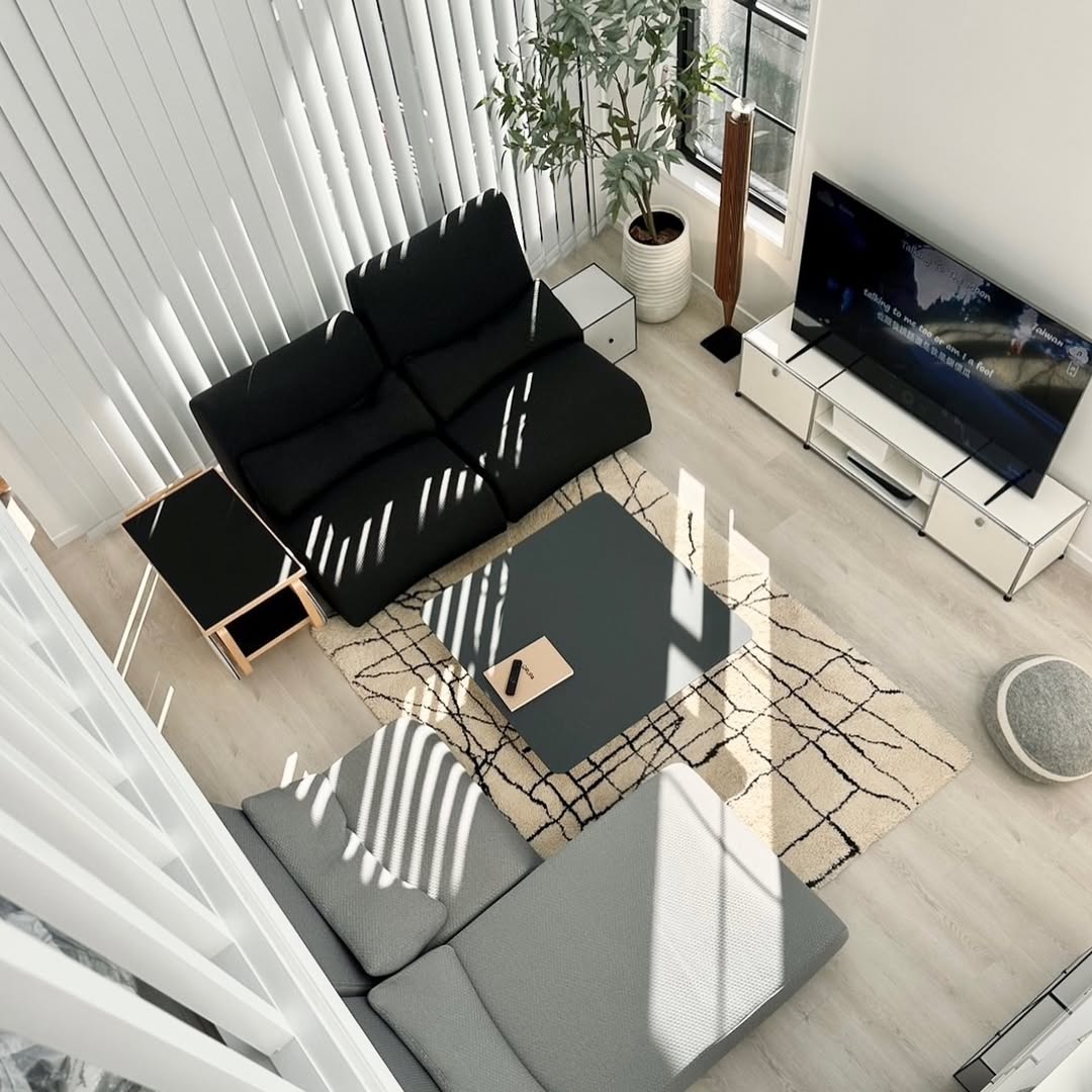 ABSENT SOFA