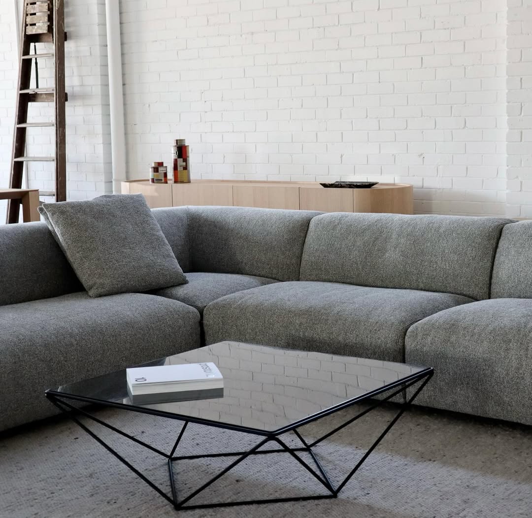AVET LOW TABLE