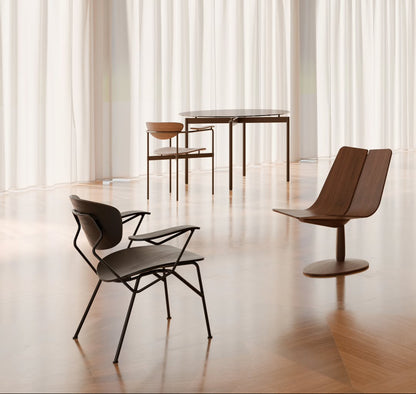VR61 LOUNGE CHAIR