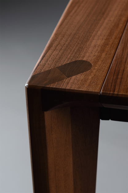 HANNY TABLE