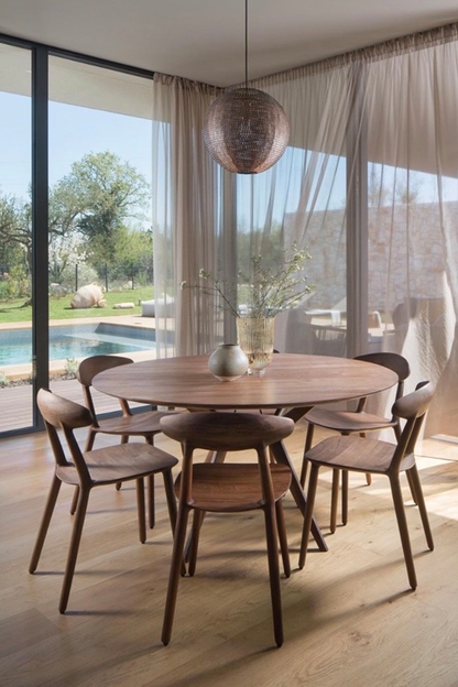 LAKRI ROUND TABLE