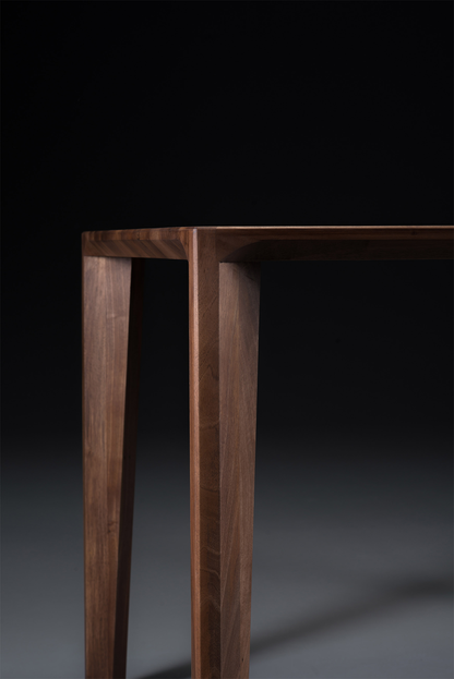 HANNY TABLE