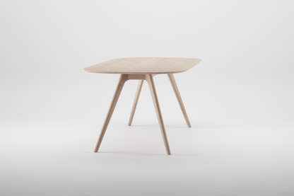 COCO TABLE