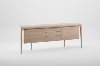 LATUS SIDEBOARD