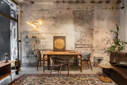 LATUS TABLE