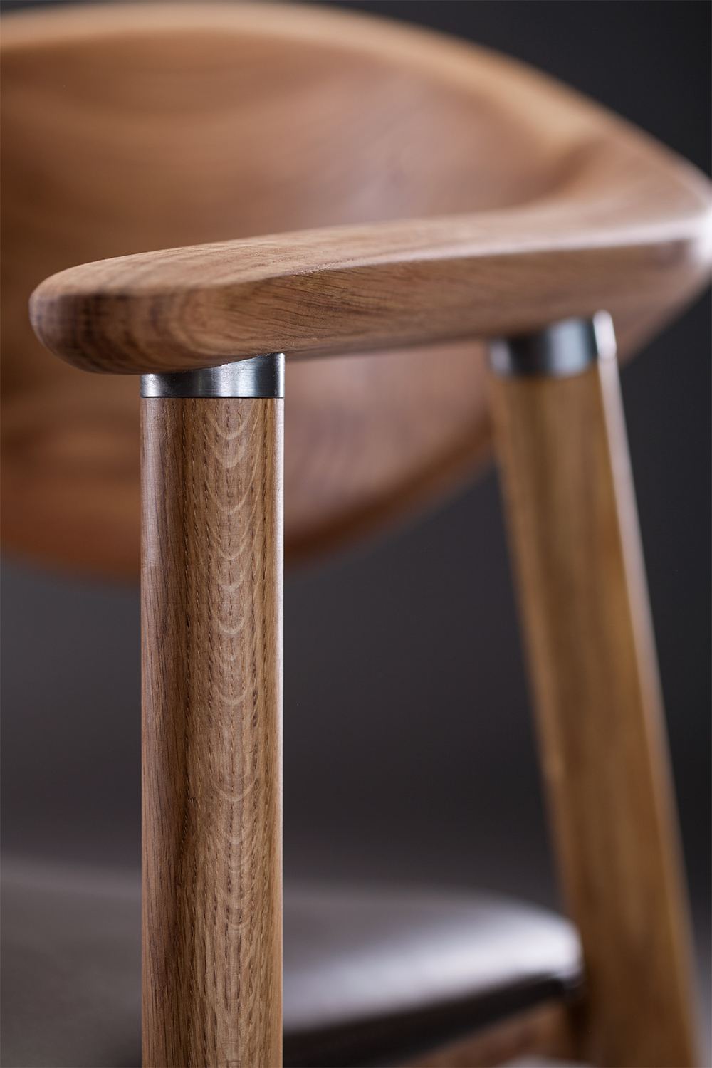 NARU CHAIR