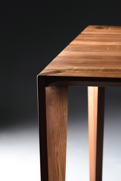 HANNY TABLE