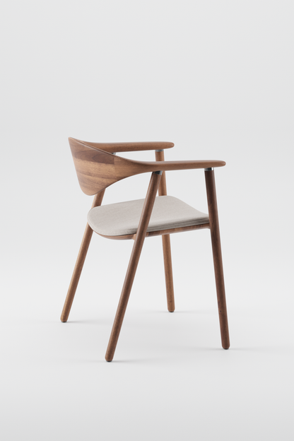 NARU CHAIR