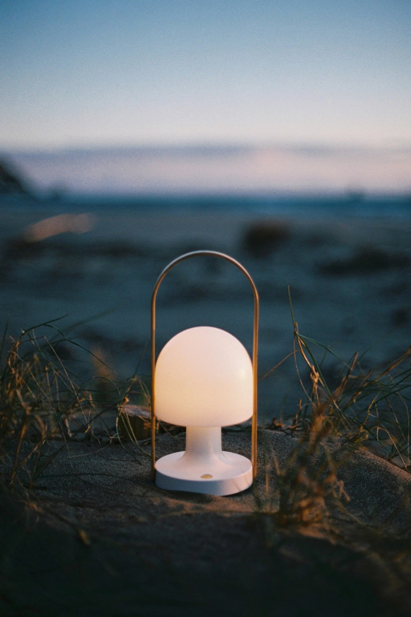 FOLLOW ME PORTABLE LAMP