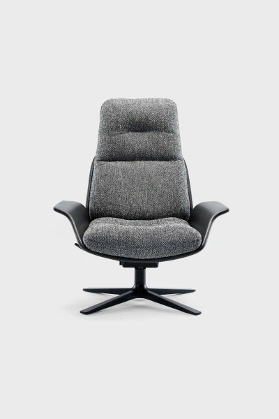 REI ARMCHAIR