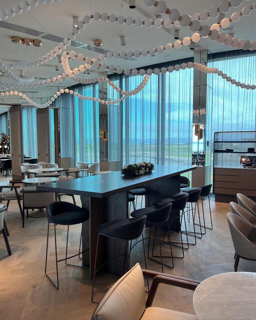 CIRCA STOOL & SIDE CHAIR