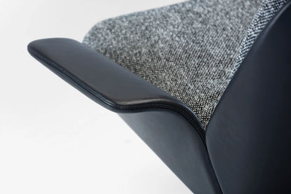 REI ARMCHAIR